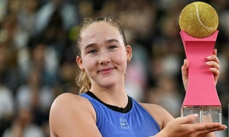 Osmnáctiletá senzace Andreeva se zařadila k tandemu Pegula a Sabalenka a patří mezi nejúspěšnější hráčky sezony