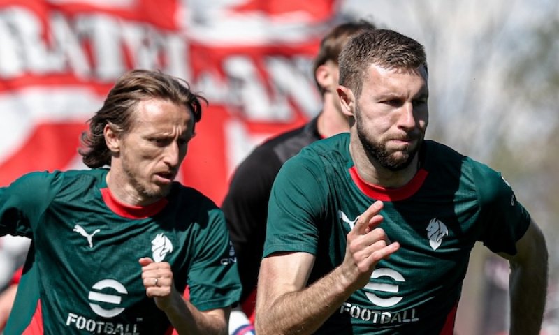 Jde vůbec majitelům AC Milán o vítězství? V centru kritické bouře se ocitli i Ibrahimović s Allegrim...