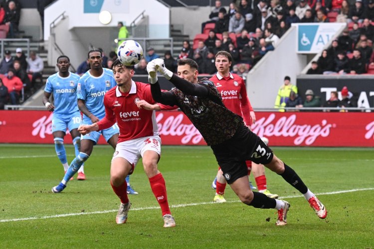 Vítek řeší svoji budoucnost, nápadníků o jeho služby je několik: Vrátí se na Old Trafford, nebo zvolí jinou cestu?