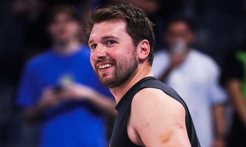 Katastrofa v Los Angeles: Dončić i Reaves jsou mimo hru, Lakers jdou do války proti Rockets oslabení