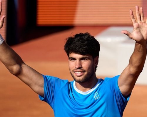 Šok v Barceloně! Alcaraz odstoupil, sen o rychlém návratu na trůn padl a Macháč dostal čtvrtfinále zadarmo