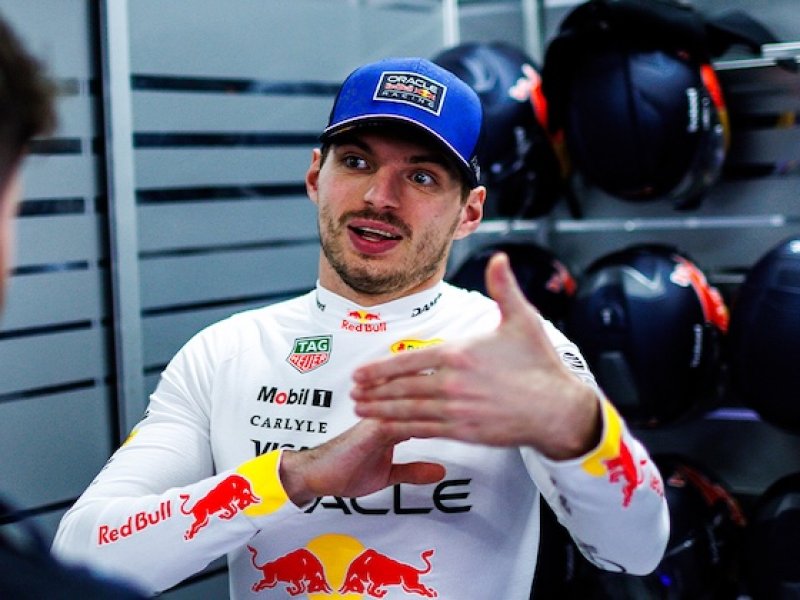 Je to šampion, jeho hlas nemůžeme ignorovat, říká první muž F1 o nespokojeném Verstappenovi