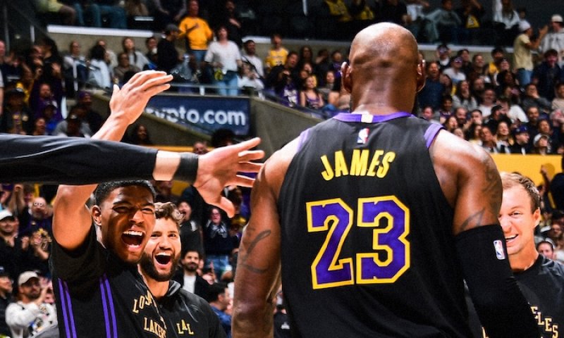 170 milionů diváků? Televizní revoluce vyšla! Základní část NBA sledovalo nejvíc lidí za posledních 24 let