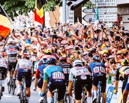 Krásná podívaná, ale rozbitý systém? Cyklistika na křižovatce: miliardový sport, který se bojí změny a ostatní mu ujíždějí