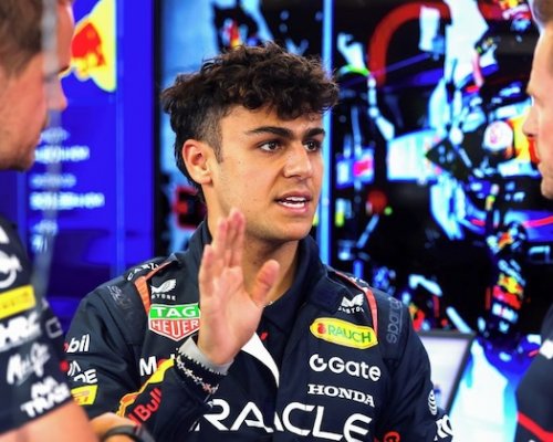 Z formule na skateboard: nejmladší Brit ve Formuli 1 už umí jezdit na rampách a do konce roku chce umět i kickflip