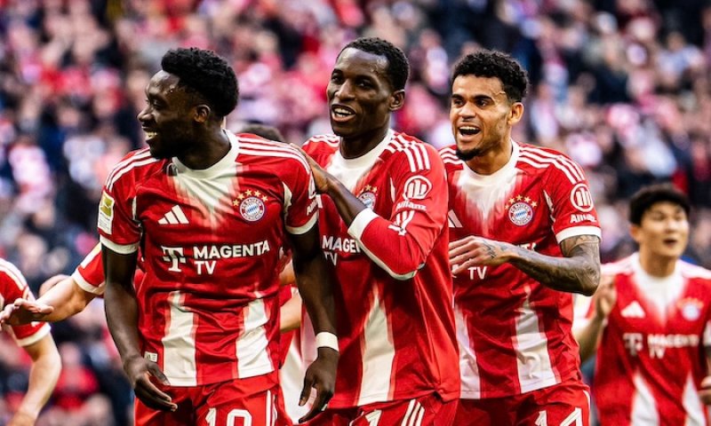 109 gólů a konec debat: Kompanyho Bayern je zpět v režimu dominance a má zaděláno na bájný treble