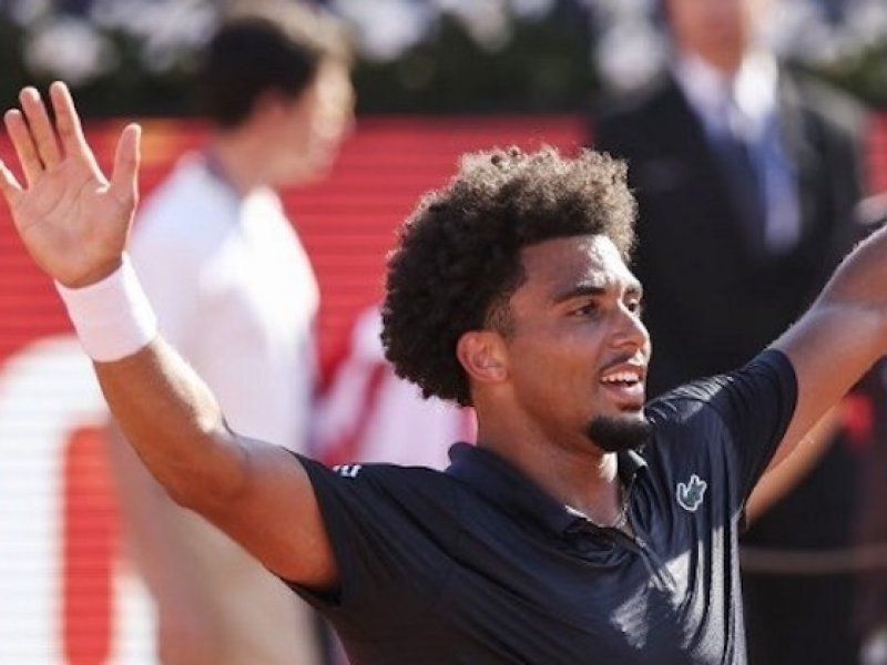 Dravec Fils ovládl Barcelonu a sklidil uznání. Jsou chvíle, kdy je vám skoro líto míčku, hlásil komentátor. Hraješ šíleně, uznal Rublev