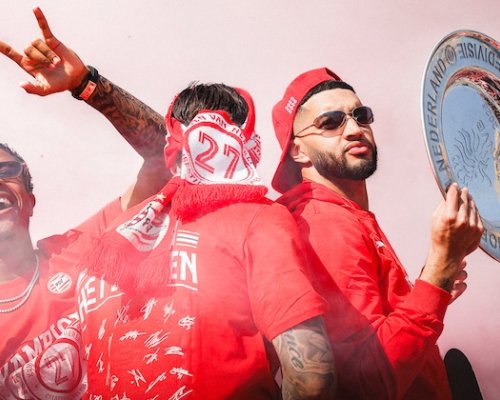 Ibiza před Ajaxem? PSV riskuje, nebo trefilo jackpot? Kouč šampionů Bosz věří v správné načasování