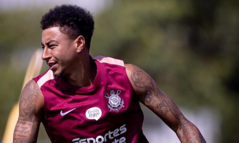 Lingard píše historii a jako první Angličan působí v Brazílii: Tohle jsem nikdy nezažil, fanoušci chodí přímo na trénink a mluví s námi