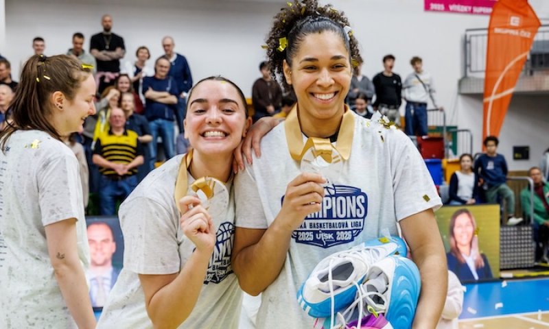 Dynastie pokračuje. Už 16 let nemá liga jiného mistra než USK. "V klubu jsou na tituly zvyklí, ale pro mě je to dost speciální," hlásí Bašta