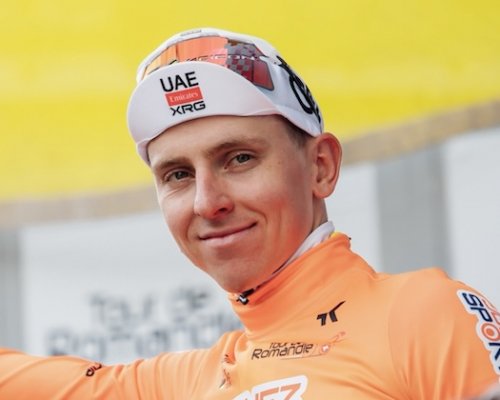 Pogačar si pohrál s konkurencí i na švýcarské půdě: útok na kopci, triumf ve spurtu a hlavně průběžné vedení na Tour de Romandie