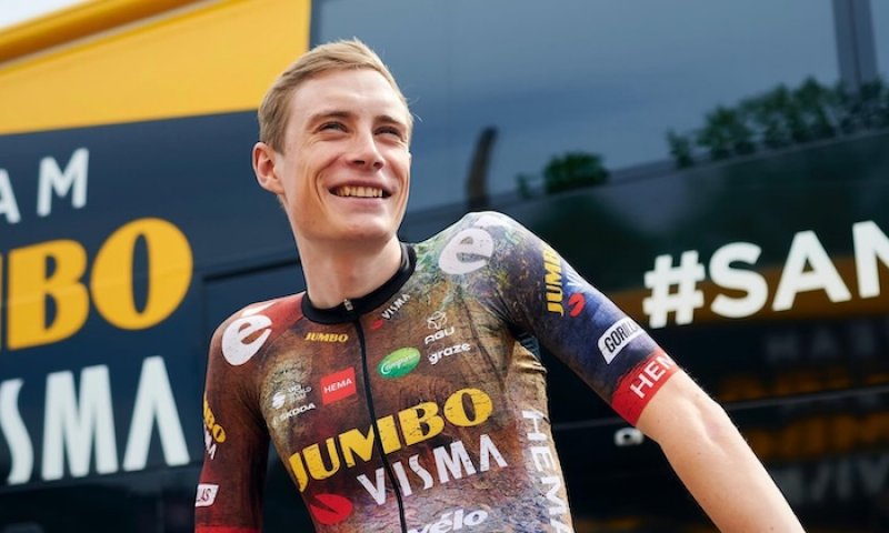 Giro 2026: Kdo může zastavit hlavního favorita Vngegaarda? Žádný z loňských medailistů to nebude!