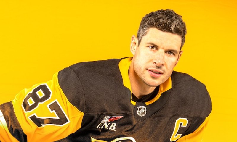 Crosby drží průměr alespoň bod na zápas už 21 sezon v řadě, i Gretzky to dokázal jen devatenáctkrát. V čem vyrovnal Hulla?