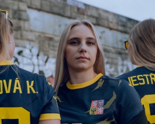 Dresy z ostrého zápasu do aukce! Češky proti Dánsku obléknou speciální edici, fanoušci mohou pomáhat