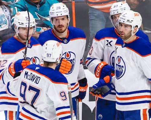 Kapitán z jiné planety! Pětibodový McDavid se dotáhl na Coffeyho a před ním už jsou jen Gretzky, Lemieux a Esposito