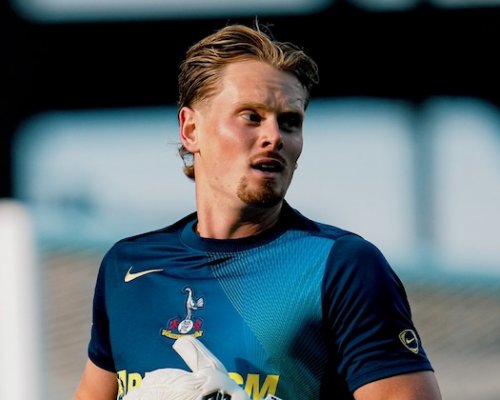 Z noční můry je Kinský spasitelem. Exslávista vstal z popela, po hororu v Lize mistrů uchvátil De Zerbiho a je novým symbolem Spurs