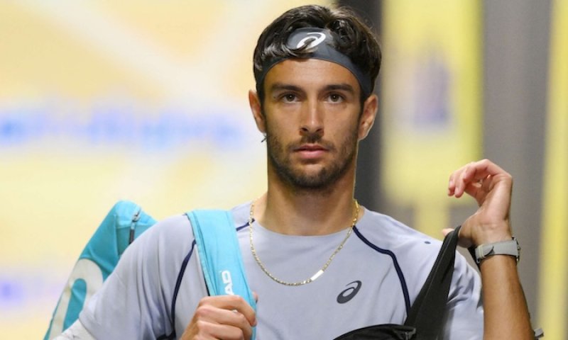 Musetti šel třikrát přes bolest a teď za to zaplatí a vynechá Hamburk i Roland Garros. "Je velmi těžké to přijmout," smutní italská hvězda