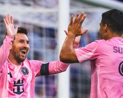 Mistrovství světa se blíží a Messi září. Tři zápasy, 4 góly a 5 asistencí! V hokejové přestřelce nic nezměnila ani trefa Buchy