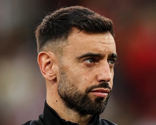 Letos vytvořil 132 šancí a dorovnal Henryho i De Bruyneho. Je Fernandes nejkreativnějším hráčem Premier League všech dob?