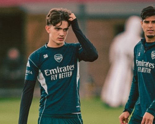 Součástí pohádky Arsenalu je i teenager Dowman, který zaplul v 16 letech do Guinnessovy knihu rekordů
