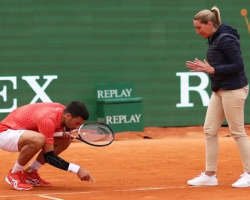 Zverev zuřil, Rybakinová mluvila o krádeži. Elektronika na antuce je pod palbou a Roland Garros proběhne kompletně bez ní