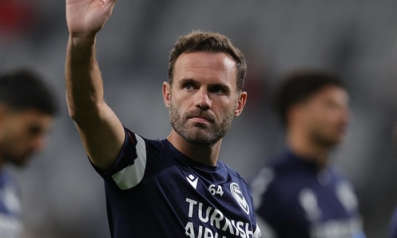 Mata dokázal, že ještě nepatří do starého železa a Austrálie mu tleská. Skončí, nebo vyslyší přání Melbourne Victory?
