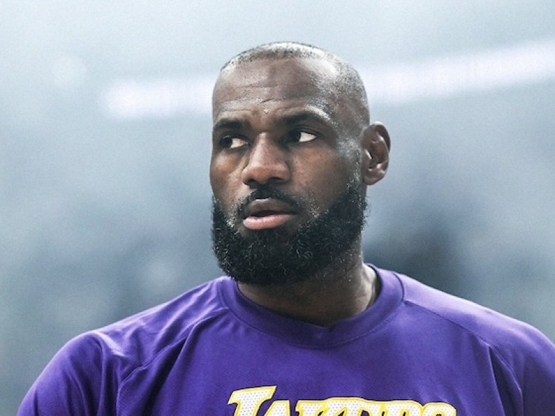 Návrat domů, nebo ne? LeBron James stále váhá, kam po odchodu z Lakers