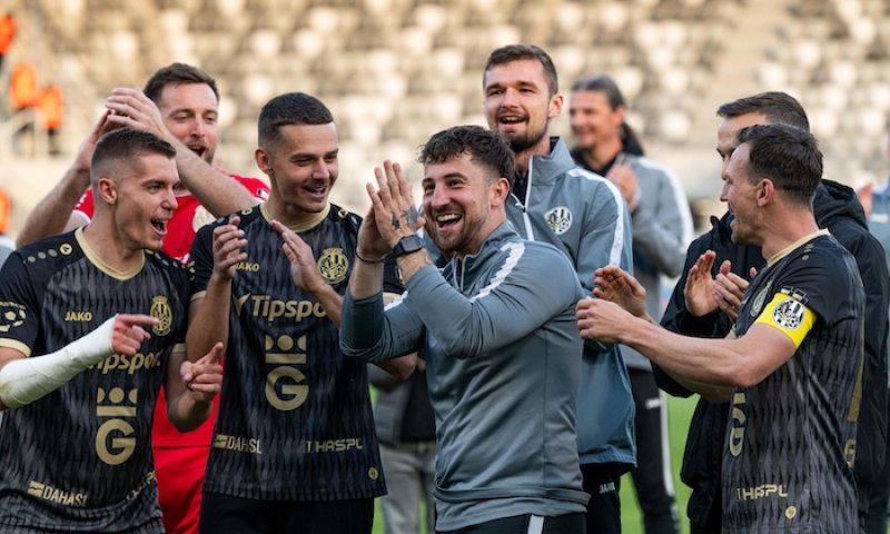 Nedvěd končí ve vedení Hradce. Votroci přepisují mocenskou mapu a klub přebírá miliardář hojně podporující Ukrajinu