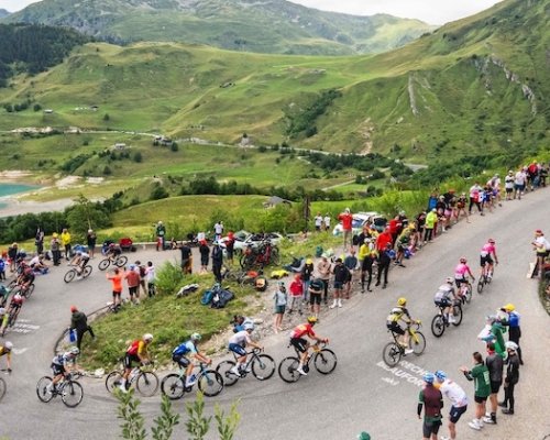 Peklo na Alpe d'Huez: Proč se letos slavný kopec na Tour de France pojede dvakrát za 24 hodin?