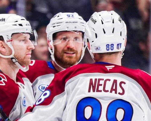 Totální přestřelka! 15 gólů v jednom zápase, Nečas třikrát asistoval a Colorado vstoupilo do série pravou nohou