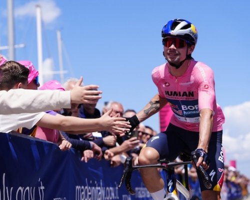 Z novinového triku růžová horečka za miliardy: Giro d’Italia mění Itálii v jednu velkou show