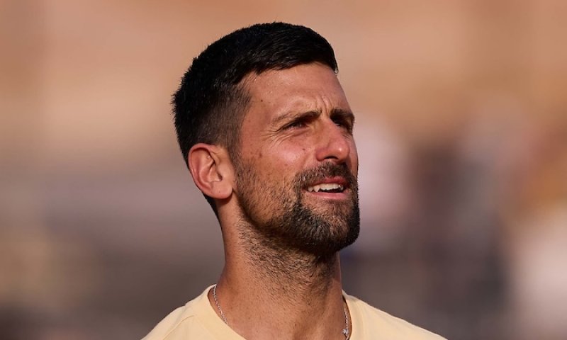 Nejpozdější antukový start kariéry. Djoković se po měsících ticha a zdravotních problémů vrátil do Říma, kde už šestkrát slavil