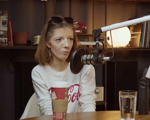 Záchrana se nekoná, matka dala od Adély ruce pryč! Místo práce ve fabrice hraje záchvaty a zapírá luxusní dary