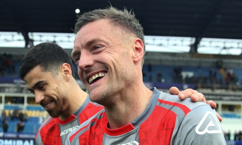 "Nohy mi pořád říkají, že můžu." Vardy promluvil o možném návratu do Anglie. Oslaví čtyřicetiny opět na ostrovech?