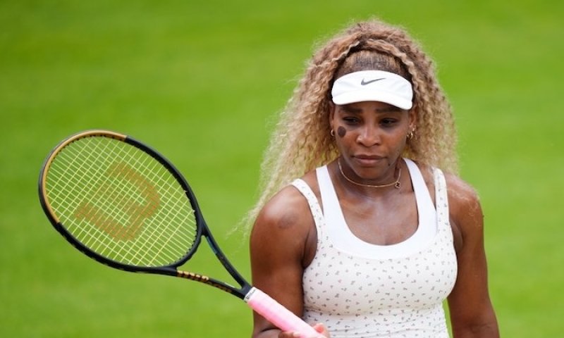 Přišla Serena o parťačku? Mladá hvězda odkulhala po bitvě s Plíškovou v slzách a Wimbledon je v ohrožení