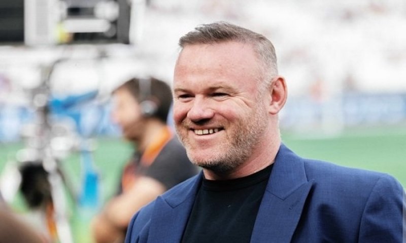 Rooney a Hart věří Anglii, Shearer, Clichy, Sutton či Giroud zase Francii. Kdo podle expertů získá zlato?