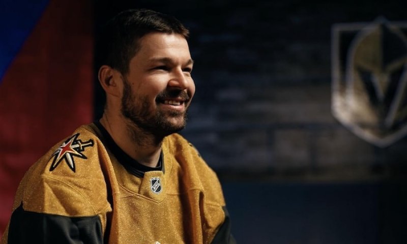 Tohle se ve finále NHL nikdy nestalo! Ve všech čtyřech duelech série dokázal některý z týmů smazat vícególové manko