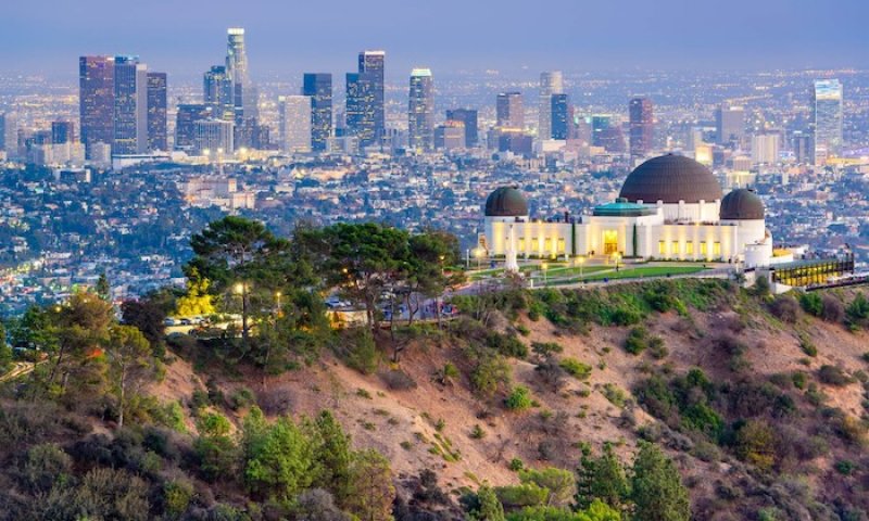 Olympijské závody v Los Angeles rozhodne slavné hollywoodské stoupání. Cyklisty čeká finiš u Griffithovy hvězdárny
