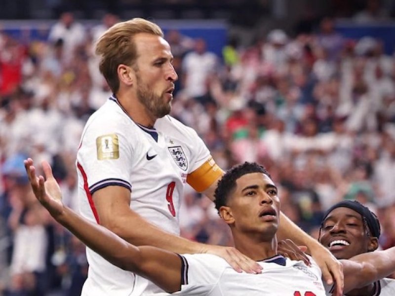 Kane pálil, Musa odpovídal a Anglie v osmigólové přestřelce zkrotila Chorvaty. Ghana udeřila v čase smrti, Cannavarův val padl