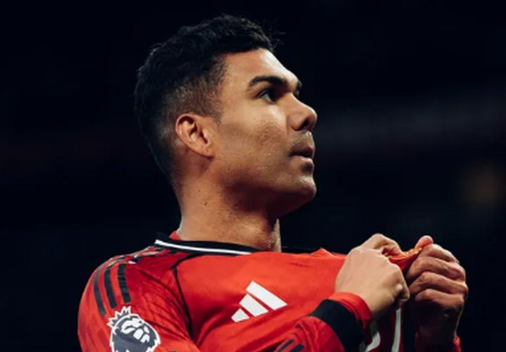 Casemiro dlouho na volné noze nezůstane. Přesune se do MLS k Messimu