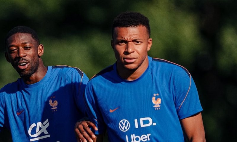 "Ve čtyřiceti už mě tu neuvidíte." Mbappé pobavil, zastal se Dembélého a pak promluvil o rekordech...