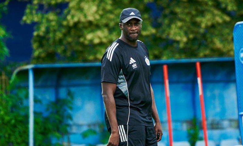 "Takového šéfa nepotkáte každý den," chválí Touré Kmotríka. "O hráčích vím věci, které možná ani sami netuší," hlásí nový kouč Slovanu