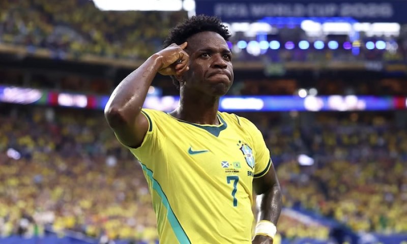 Brazilská samba pokračuje, Neymar se vrátil, Vinícius řádil. Jižní Afrika poprvé postoupila do play off, na turnaji pokračují i Džeko a spol.