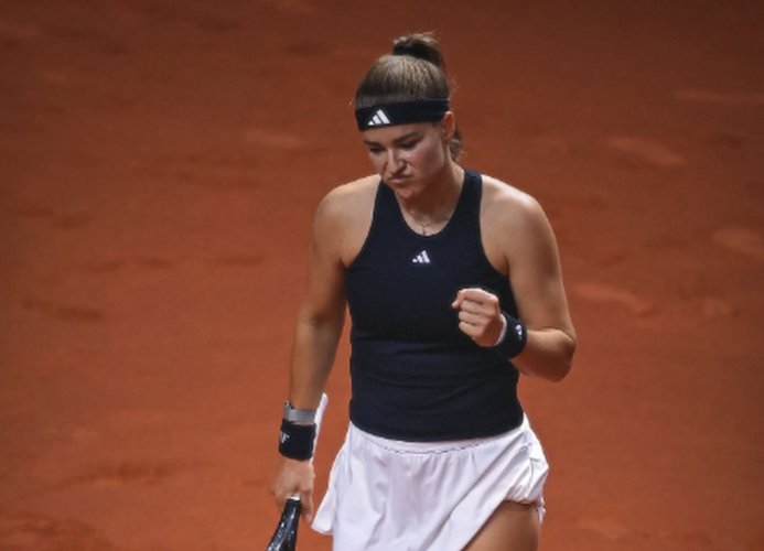 Muchová slaví třetí titul na okruhu WTA. Japonská soupeřka Ósakaová finálovou bitvu vzdala