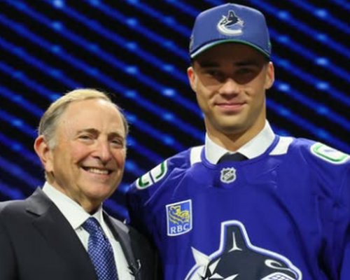 Nedokážu popsat, jak jsem nadšený, hlásil Novotný po draftu NHL. V Kanadě je hokej na prvním místě