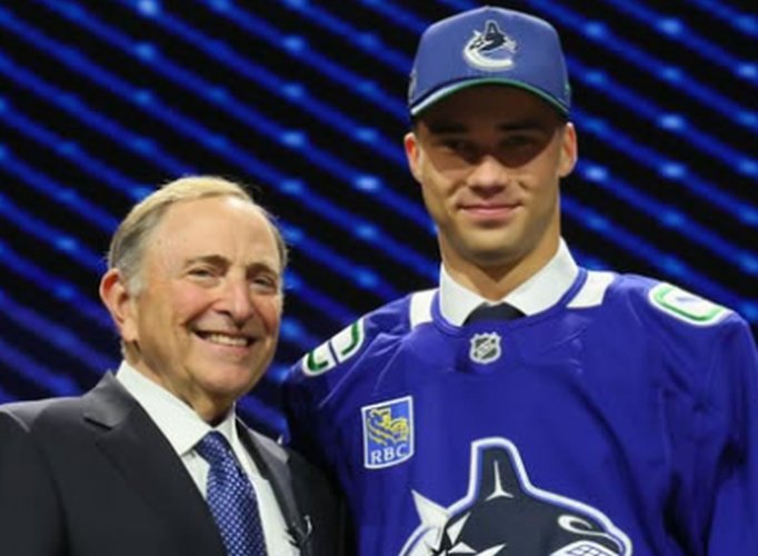 Nedokážu popsat, jak jsem nadšený, hlásil Novotný po draftu NHL. V Kanadě je hokej na prvním místě