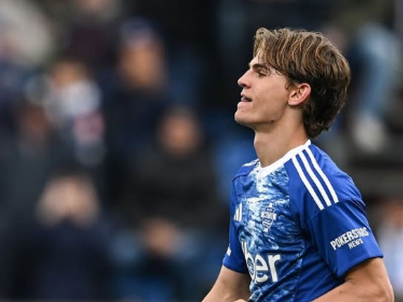 Důležitá zpráva pro Como před startem v Lize mistrů. Italská kometa dokázala udržet záložníka Paze
