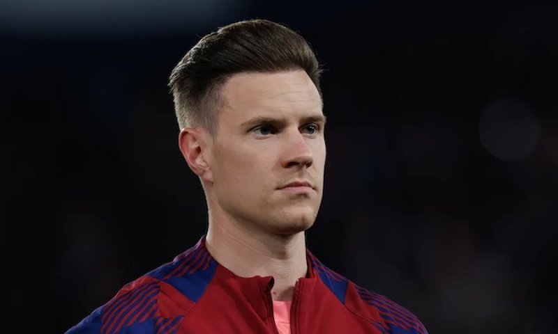 Absurdní obchod? Barcelona zaplatí majlant, aby se zbavila Ter Stegena. Ajax uhradí jen zlomek jeho gáže