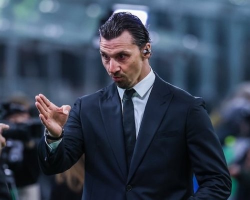 Válka v AC Milán! San Siro se bouří a nároční fanoušci Rossoneri žádají hlavy Ibrahimoviće i majitele klubu