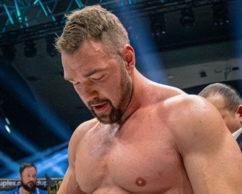 Clash 16 výsledky: Mikulášek zničil Bendu v prvním kole. Kotlár, Mawar, Sivák i Krutohanka slavili výhry